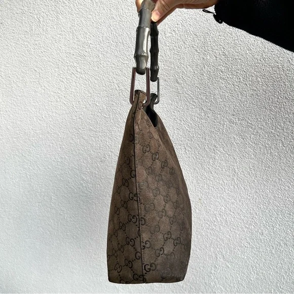 Gucci Bamboo Suede Shoulder Bag - Picture 3 of 14